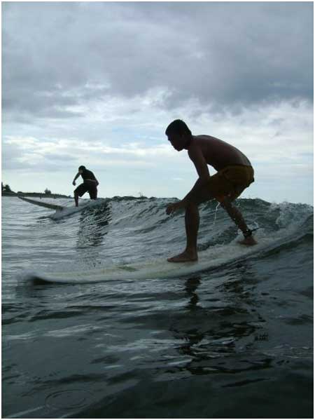 Philippines camarines norte surfing