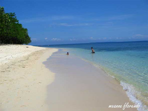 Philippines Zambales Potipot Island